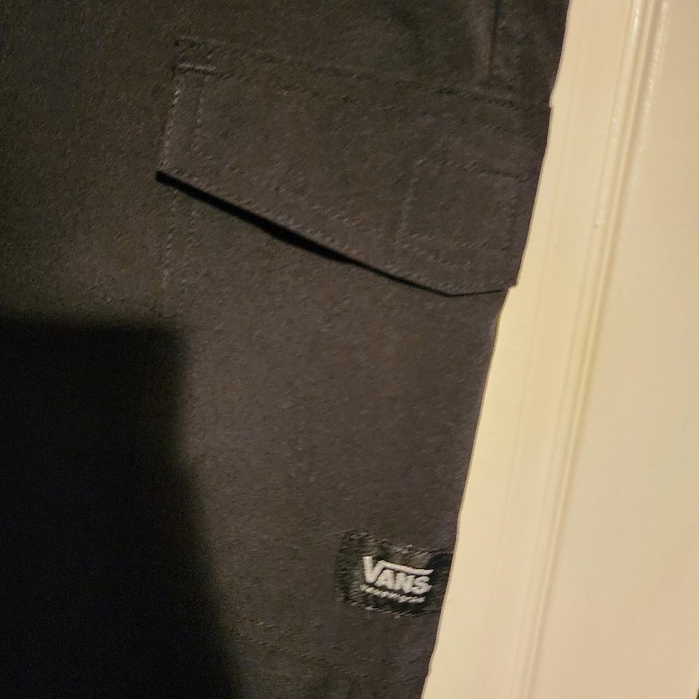 Vans Vanphibian Black Cargo Shorts Size 18 - Picture 2 of 4